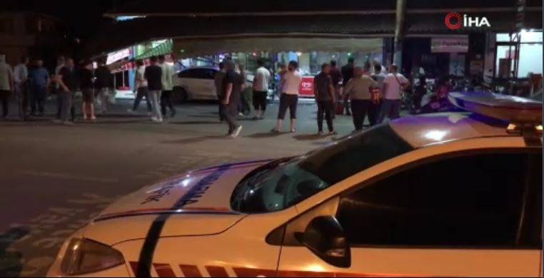 Davetsiz misafir! Lüks otomobil kahvehaneye daldı. Facianın eşiğinden dönüldü - Resim: 3